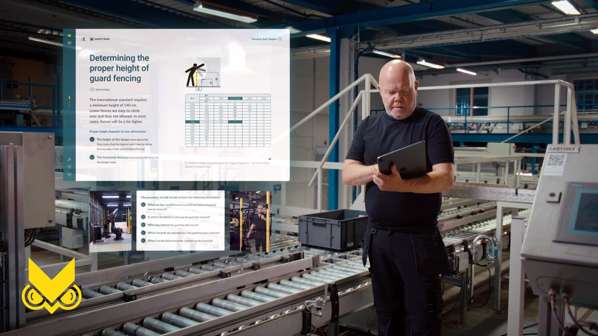 Mann som leser Axelent Safety Book på nettbrettet sitt i et lagermiljø