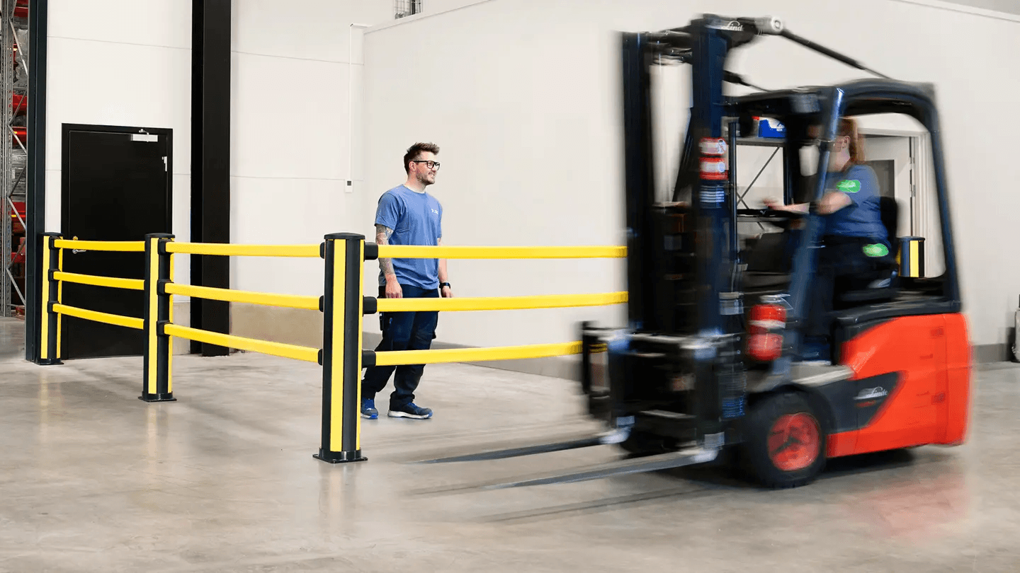 歩行者ガード・バリア