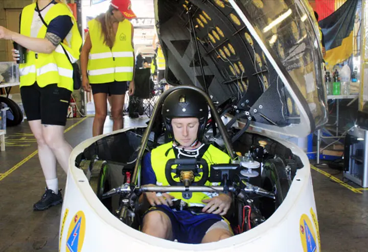 JU Solar Team shines in the Bridgestone World Solar Challenge JU Solar Team shines in the Bridgestone World Solar Challenge